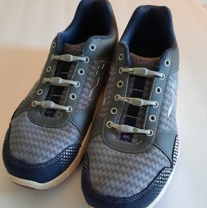 Kuru Women's Shoe. Size 9W.
